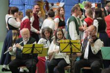 Impressionen beim Tanz aller Kulturen (Foto: © Bildungs- und Integrationszentrum, Kreis Paderborn, Johanna Leifeld)